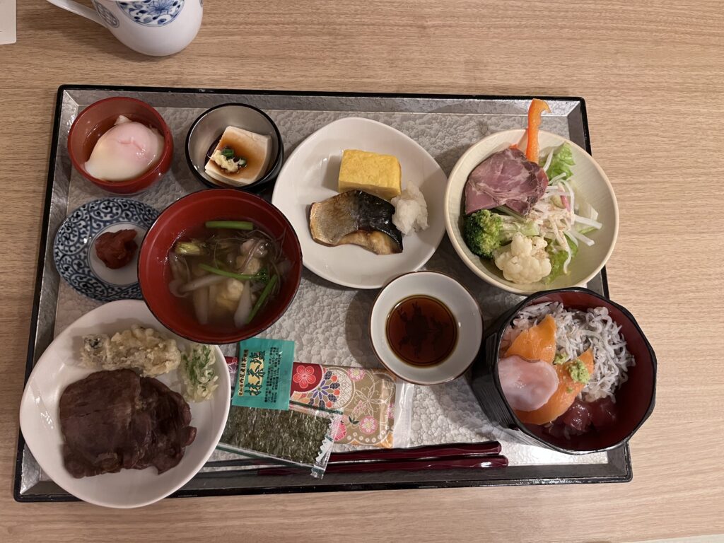 朝食